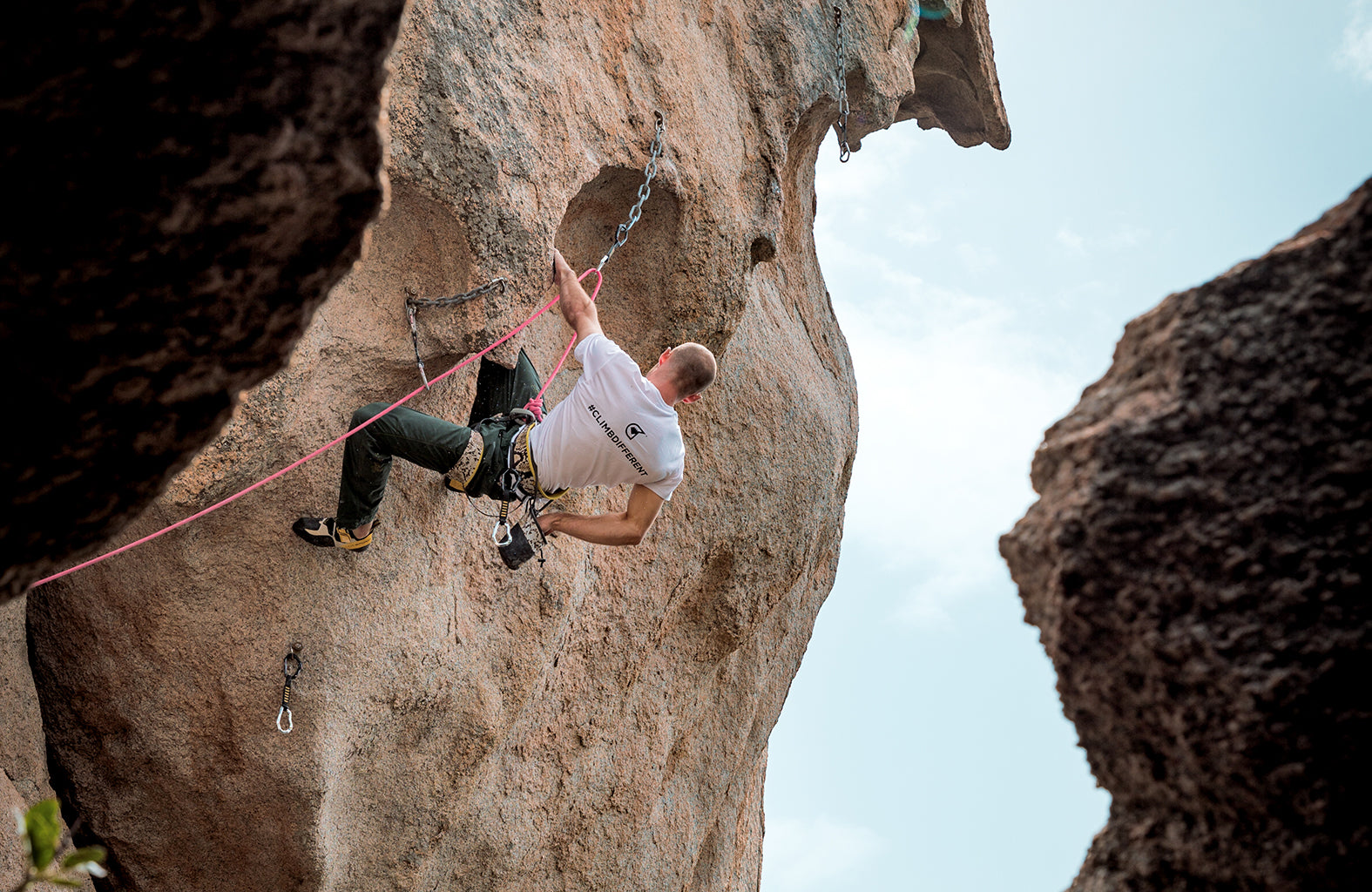 #CLIMBDIFFERENT T-Shirt Lifestyle Image Climbing - Grivel