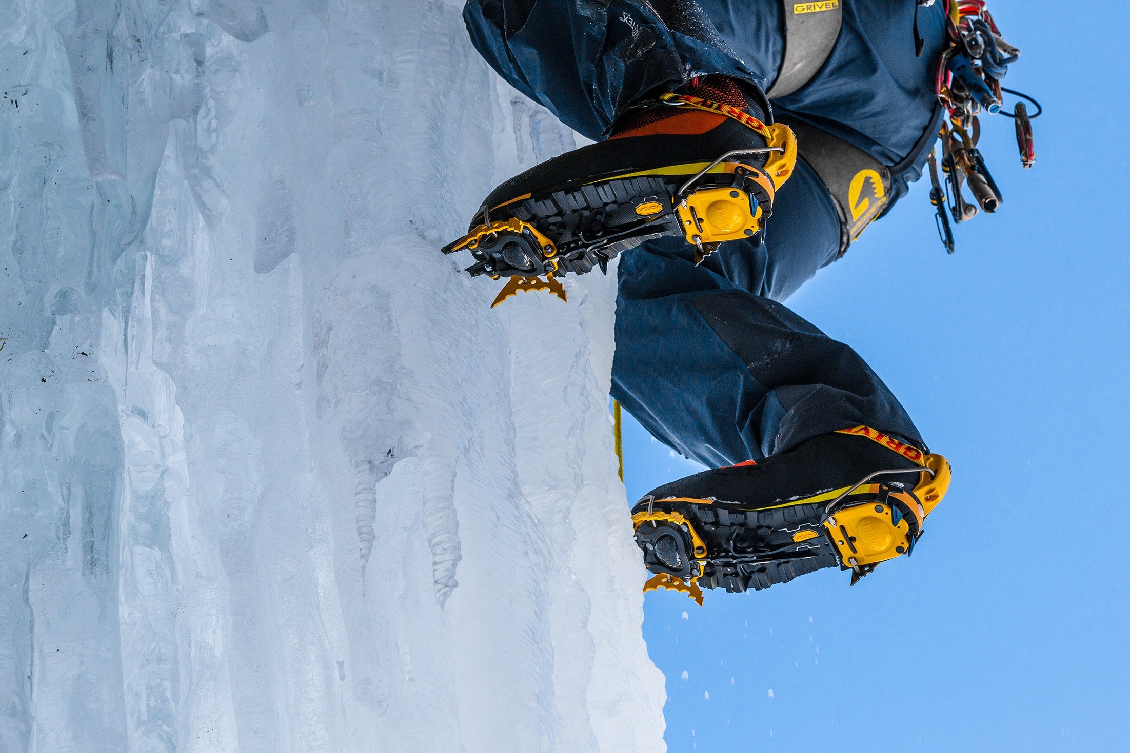 G22 PLUS Lifestyle Image Under - Grivel