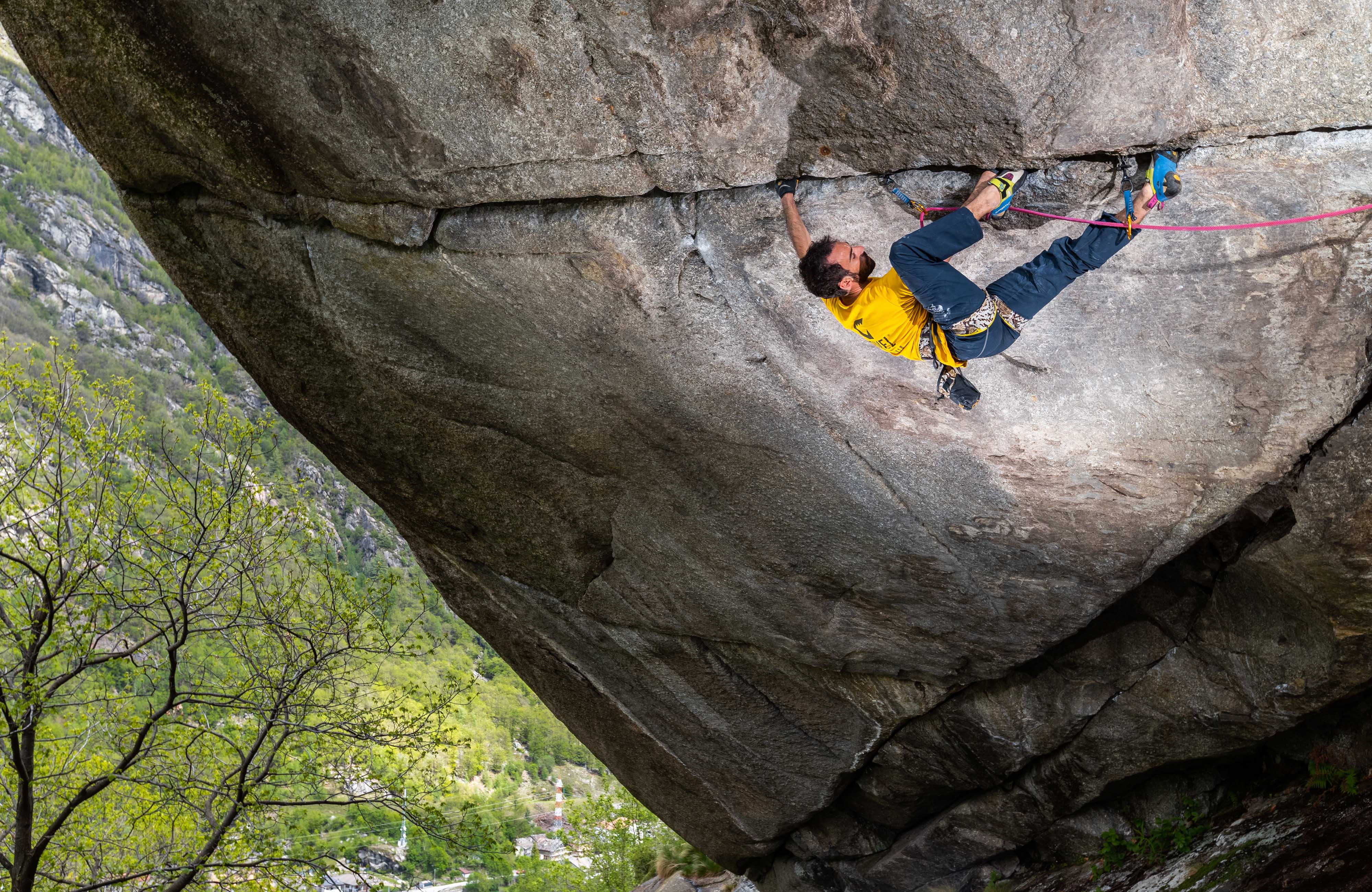 Star Crack Gloves Lifestyle Image Up - Grivel