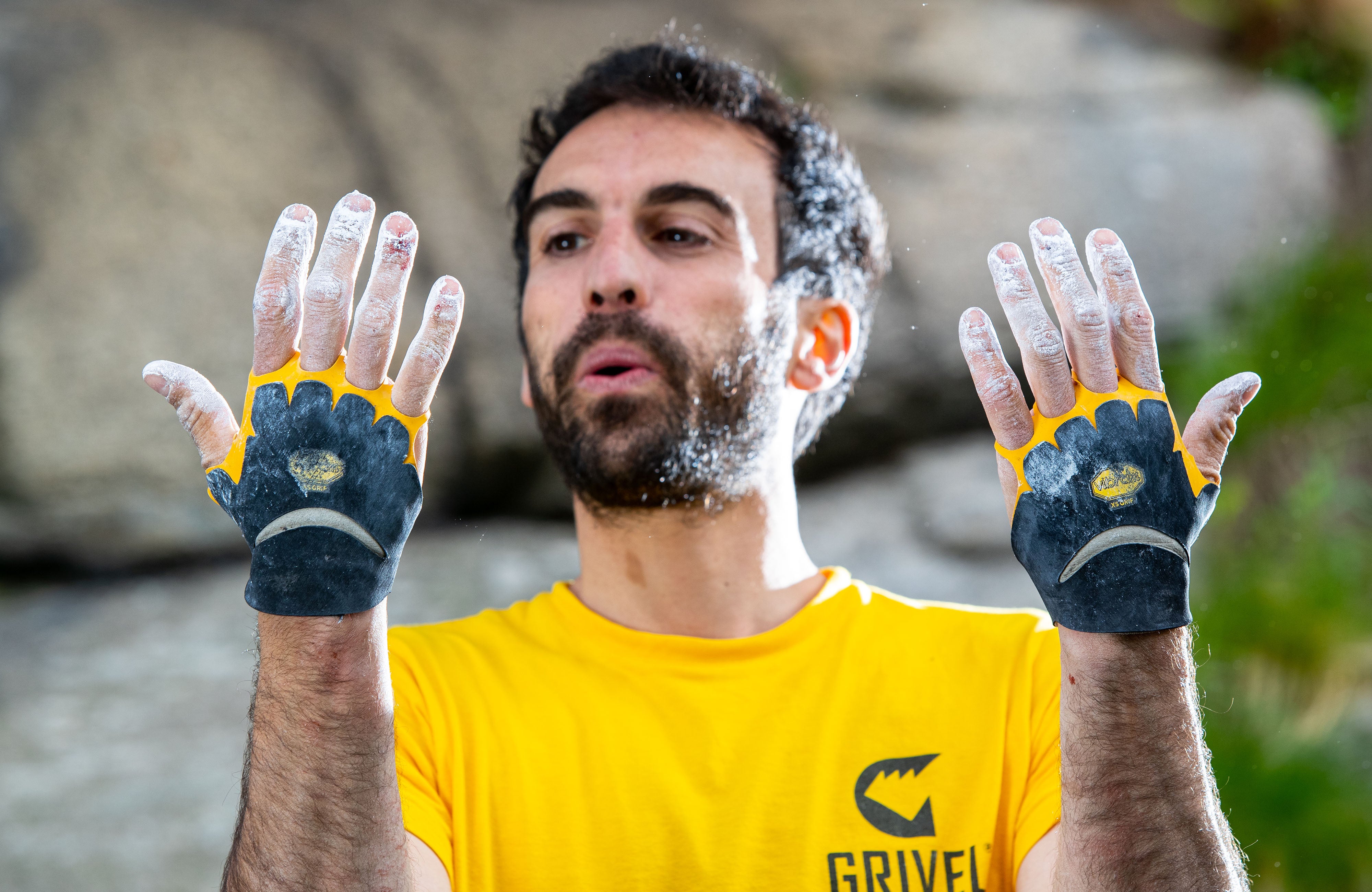 Star Crack Gloves Lifestyle Image Hand - Grivel