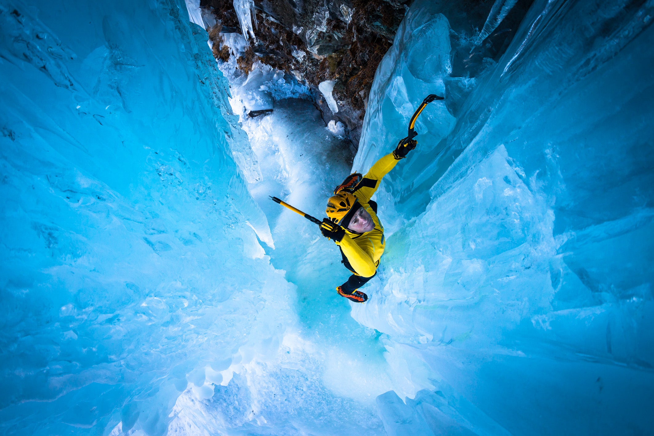 Tech Machine Lifestyle Image Ice Climbing - Grivel